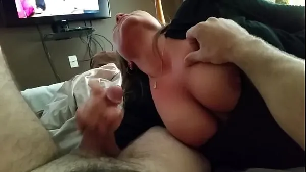 New Guy getting a blowjob while watching porn on his phone cool Videos