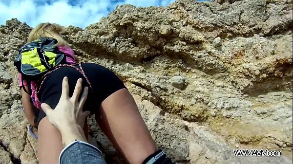 Nouvelles MyFirstPublic Instructeur d'escalade baise son élève au bord de la mer vidéos sympas