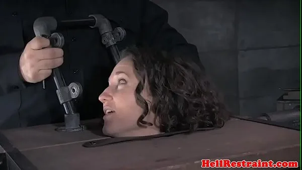 Nya BDSM sub dominated in pillory by her maledom coola videor