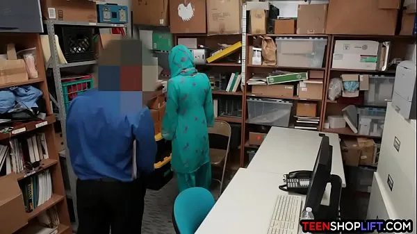 Arab teen shoplifter caught and fucked by security Video keren baru