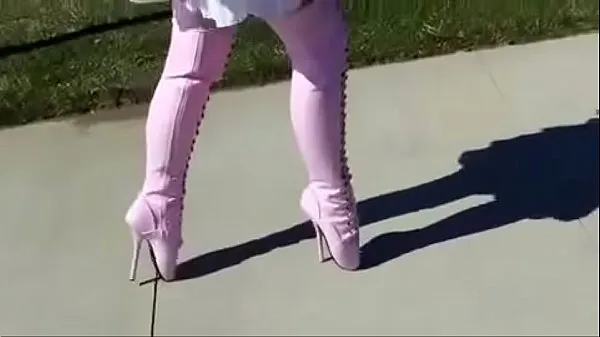 Νέα Best Mom Flashing in Pink Ballet Boots. See pt2 at ωραία βίντεο