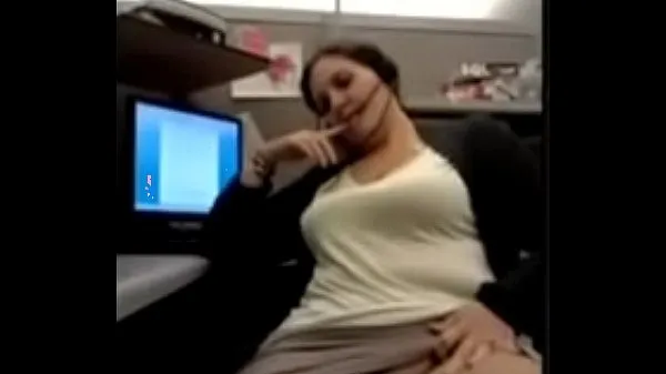 Nuovi Milf al telefono Playin con la sua figa al lavoro fantastici video