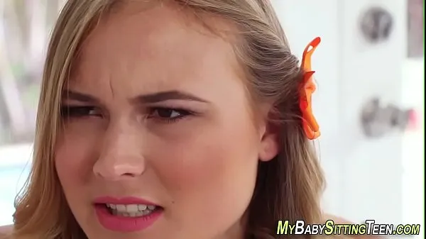 Új Teen babysitter cum faced klassz videó
