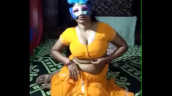 New indian hot aunty show her nude body webcam s ex video chatting on chatubate porn site enjoy on cam fingering in pussy hole and cumming desi garam masala doodhwali chubby indian cool Videos