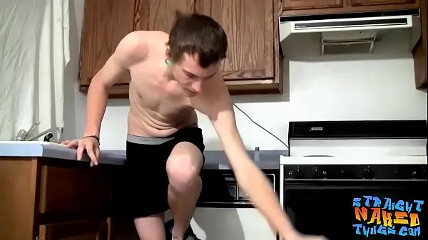 Freaky guy sullies kitchen counter while jacking off on itمقاطع فيديو رائعة جديدة