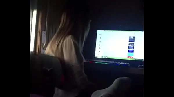 Nové Me pajeo mientras mi amiga no mira skvelé videá