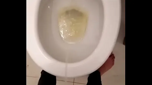 Nouvelles my step cousin sends me a video of pissing so he doesn't say he's gay vidéos sympas