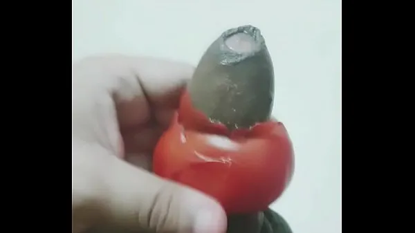 नए Man vs. Tomato शानदार वीडियो