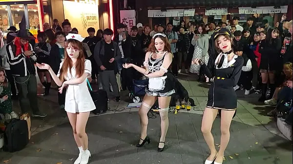 Новые Публичный аккаунт [喵泡] Корейские уличные горничные и медсестры сексуальные и танцуют без остановки классные видео