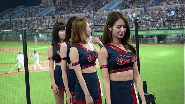 New Official Account [Meow Dirty] Korean Cheerleaders Halftime Dance cool Videos