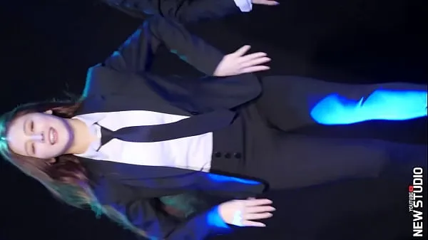 Новые Официальный аккаунт [Мяу] Горячий сексуальный танец корейской соблазнительной женской группы в торжественном платье 1 классные видео