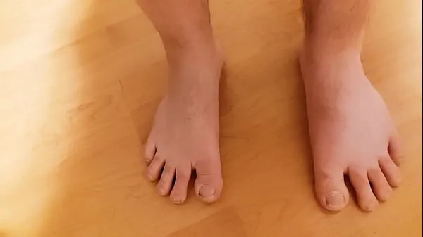 Short Foot Rubbing Video (Dirty feet and Hairy legsمقاطع فيديو رائعة جديدة