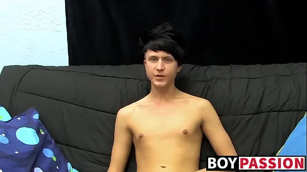Throbbing cock teen Chad masturbates in passionate soloمقاطع فيديو رائعة جديدة