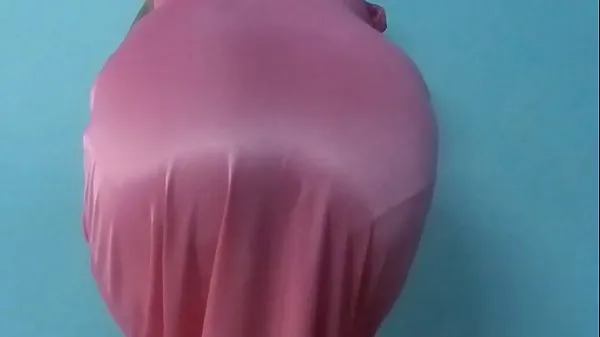 新Mallu aunty aparna removingher pink nighty and showing酷視頻