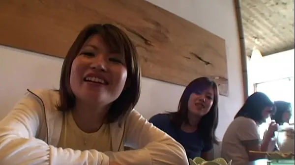 Új 2 female japanese backpacker meets some older guys and have fun in a hostel klassz videó