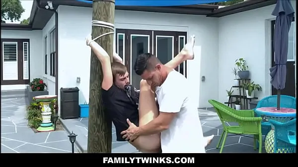 نئے Twink Stepson And Stepdad Outdoor - Jax Thirio, Johnny Hunter زبردست ویڈیوز