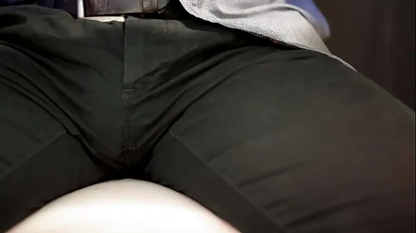 Nye His cock-bulge grows inside his jeans kule videoer