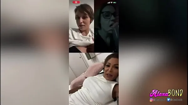 Nuovi 2 ragazze e 1 trans si masturbano in videochiamata fantastici video