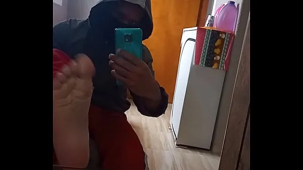 Nouvelles Pieds brésiliens, adoration des pieds, semelles masculines vidéos sympas