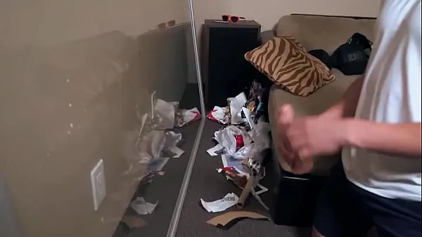 Uutta Ryan Kroger Tidy Up The Room In His Suprise There's A Dildo Among The Trash & He Wants To Use It - Reality Dudes siistiä videota