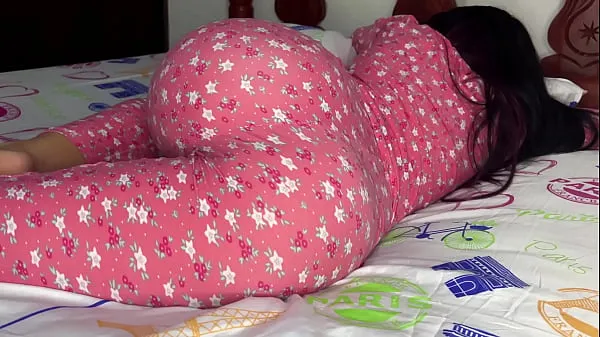 Yeni I can't stop watching my Stepdaughter's Ass in Pajamas - My Perverted Stepfather Wants to Fuck me in the Ass harika Videolar
